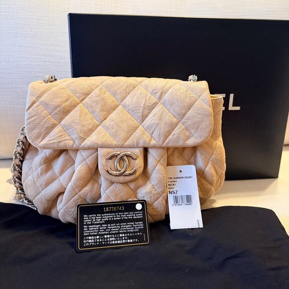 Chanel Beige Quilted Leather Flap Bag with Chain | Authentic | Full Set - Picture 3 of 15